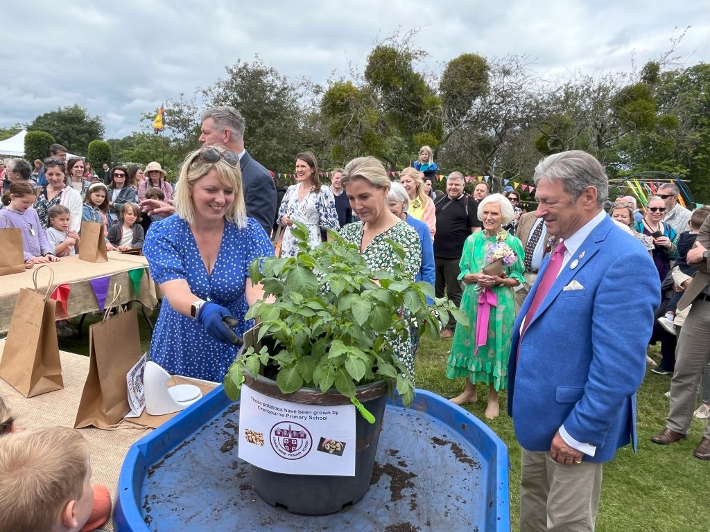 Hannah and Alan Titchmarsh
